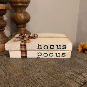 “Hocus Pocus” Halloween home decor